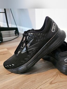 Brooks Glycerin 20 Black Running Walking Shoe Sneaker Men Size 11.5 medium (D)